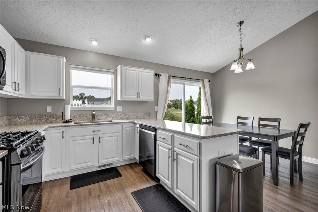 6108 Greenview Trail North Ridgeville OH 44039