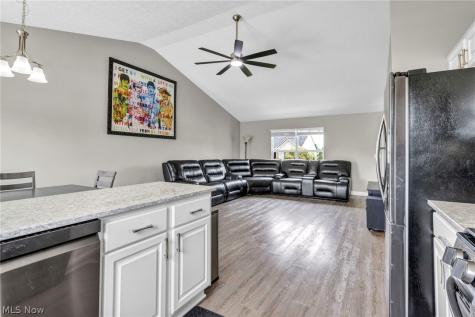 6108 Greenview Trail North Ridgeville OH 44039