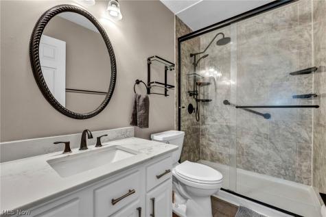 6108 Greenview Trail North Ridgeville OH 44039