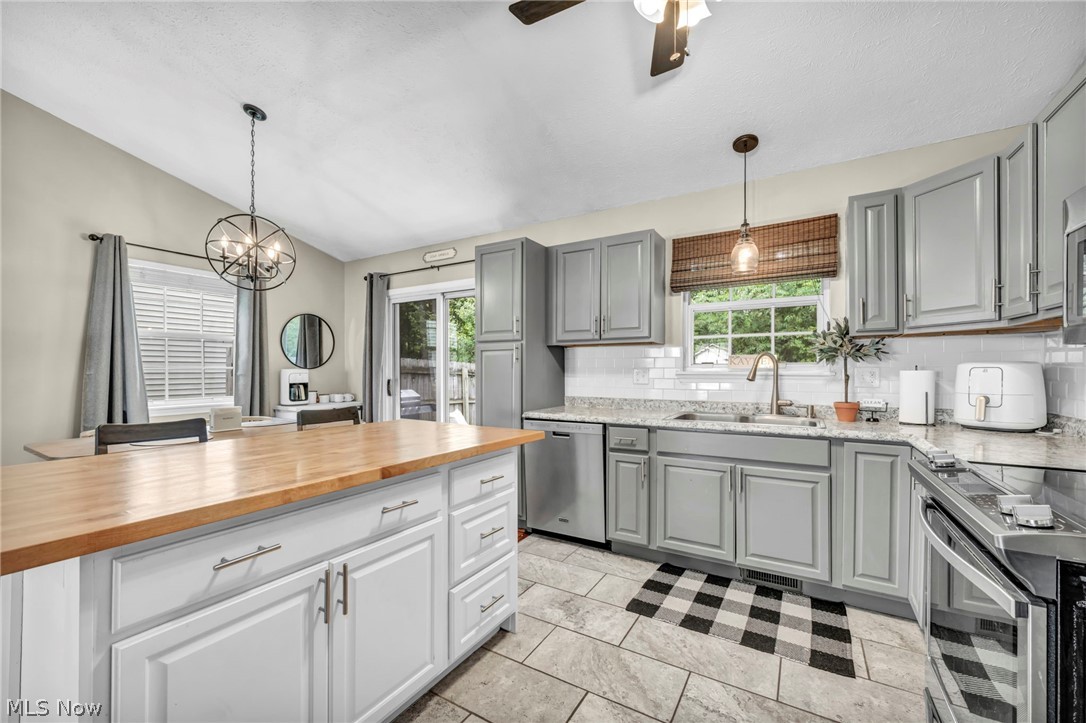 6302 Ridgeview Boulevard North Ridgeville OH 44039