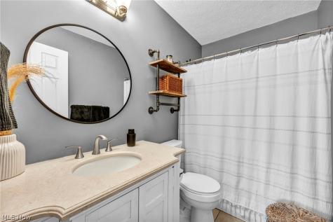 6302 Ridgeview Boulevard North Ridgeville OH 44039