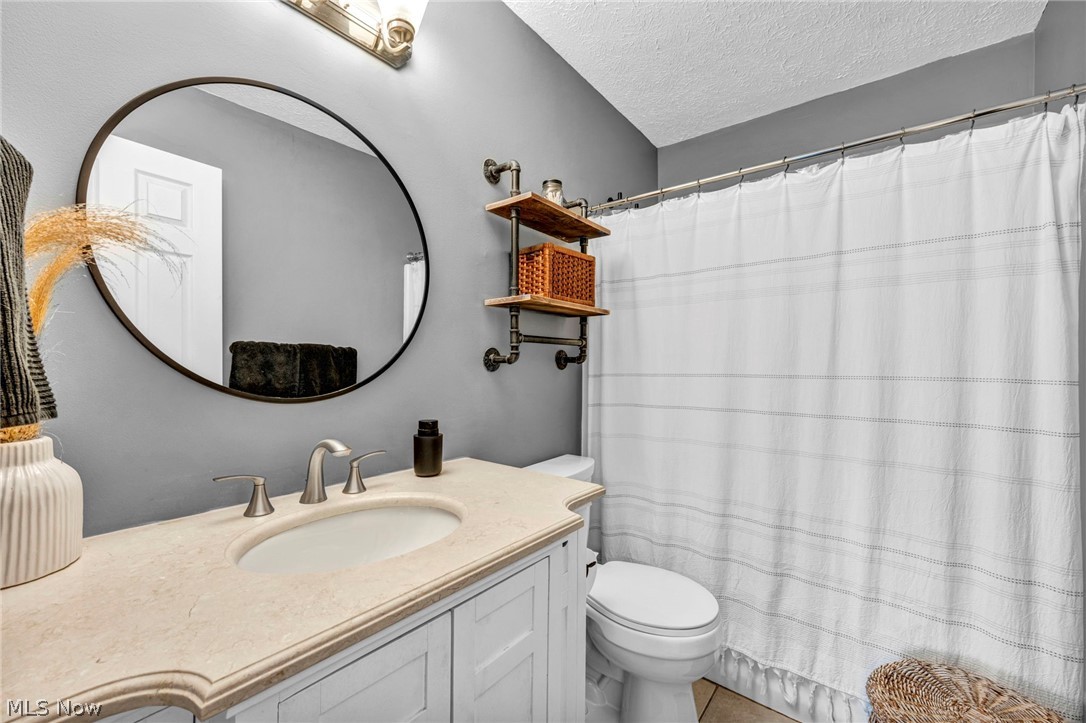 6302 Ridgeview Boulevard North Ridgeville OH 44039