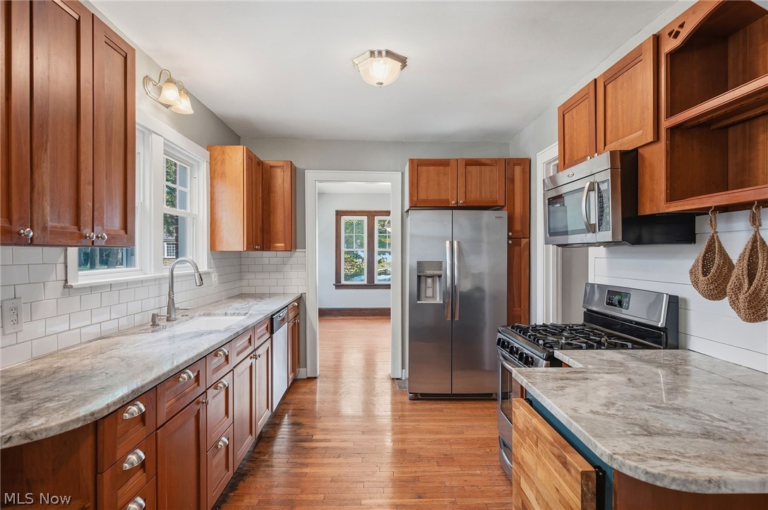1258 Delia Avenue Akron OH 44320