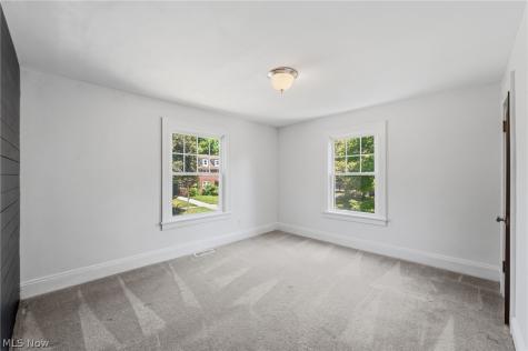 1258 Delia Avenue Akron OH 44320