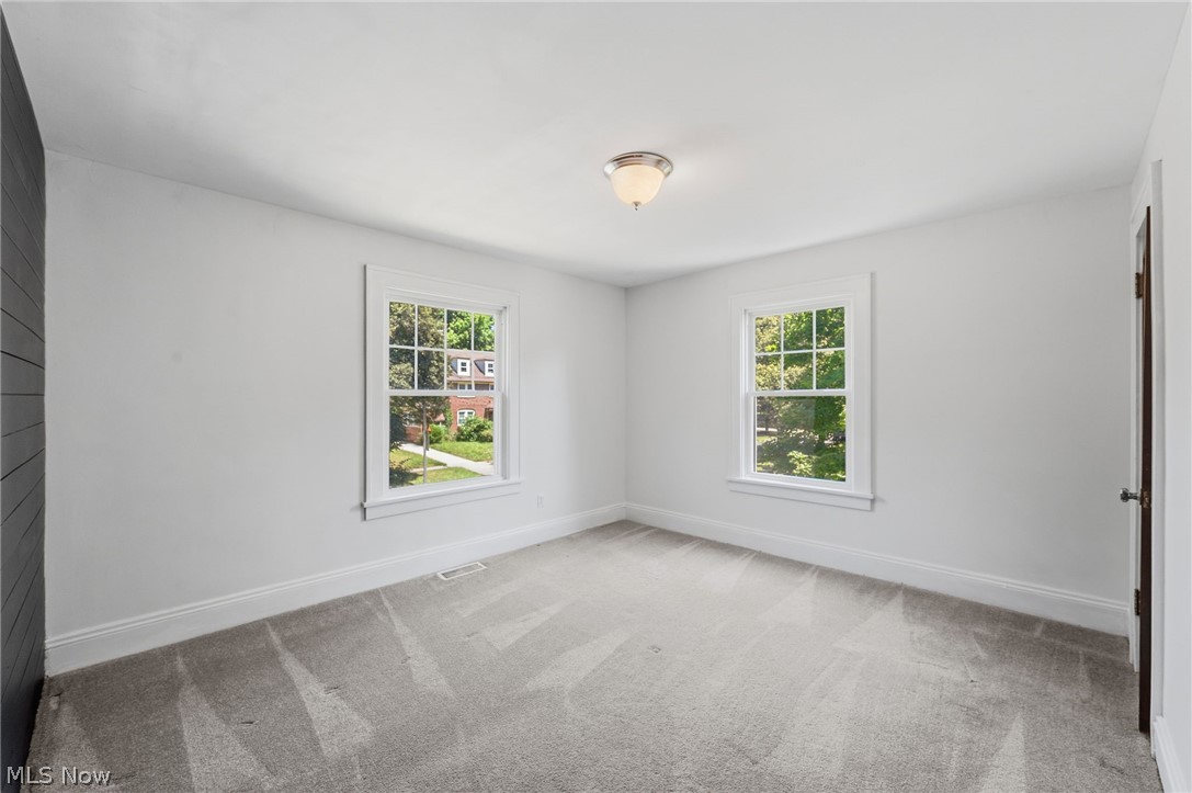 1258 Delia Avenue Akron OH 44320