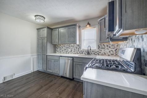 3111 Tuxedo Avenue Parma OH 44134