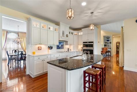 1829 Swanhurst Circle NE North Canton OH 44720