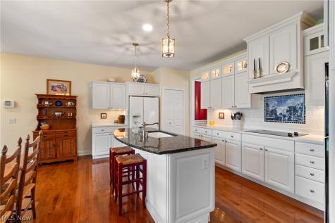 1829 Swanhurst Circle NE North Canton OH 44720