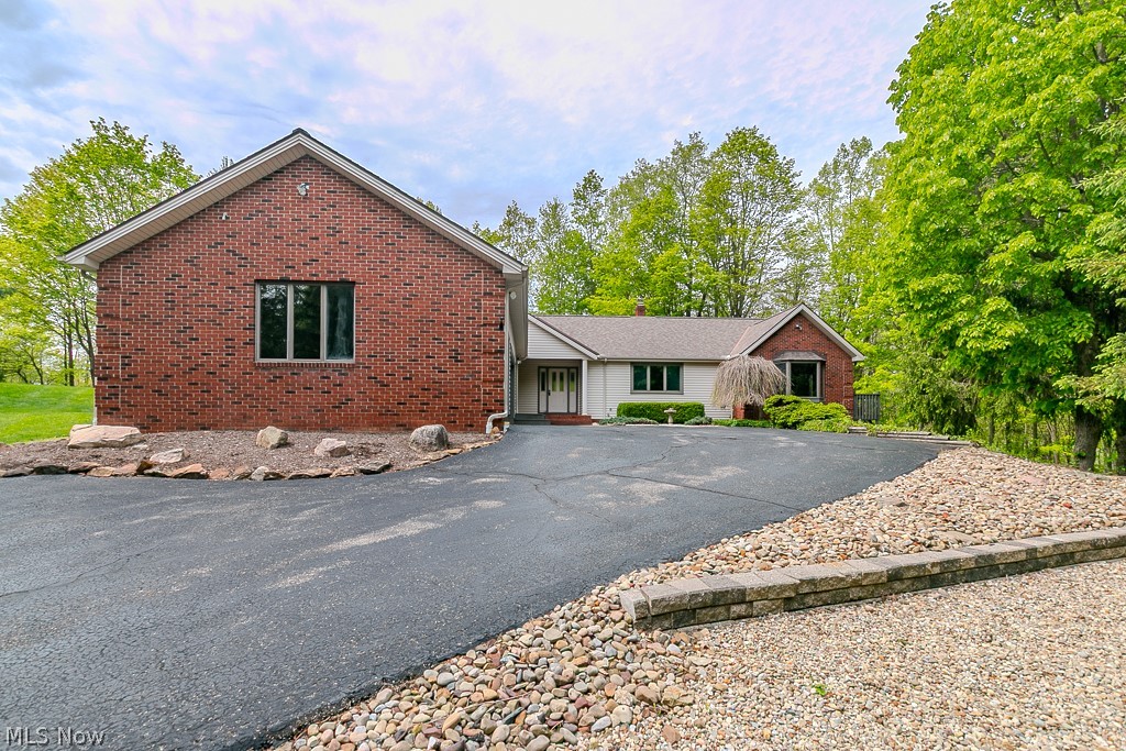 11530 Blackberry Lane Chesterland OH 44026