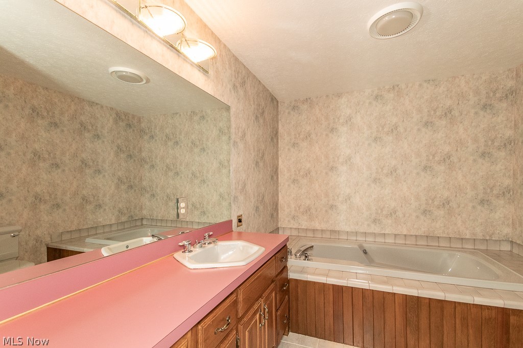 11530 Blackberry Lane Chesterland OH 44026