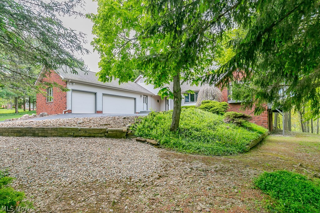 11530 Blackberry Lane Chesterland OH 44026