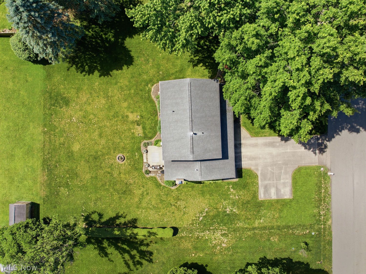 5670 Vantage Hill Avenue NW Massillon OH 44646