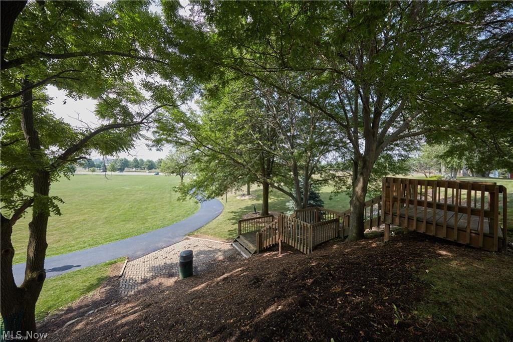 5670 Vantage Hill Avenue NW Massillon OH 44646