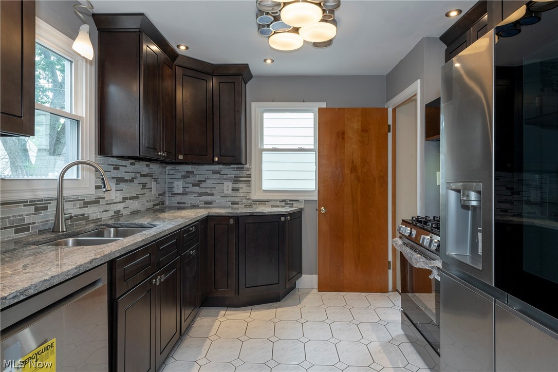 5042 N Barton Road Lyndhurst OH 44124