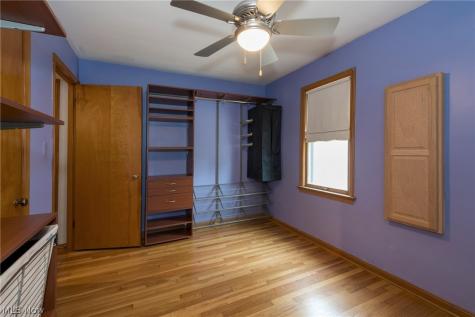 5042 N Barton Road Lyndhurst OH 44124