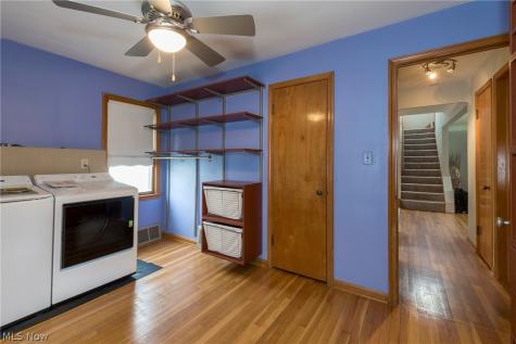 5042 N Barton Road Lyndhurst OH 44124