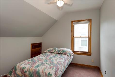 5042 N Barton Road Lyndhurst OH 44124