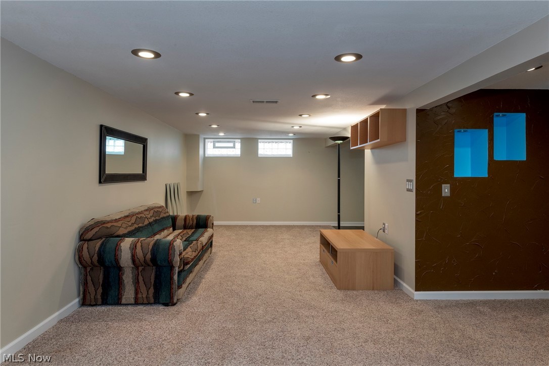 5042 N Barton Road Lyndhurst OH 44124