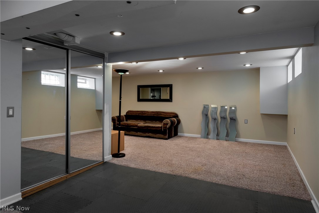 5042 N Barton Road Lyndhurst OH 44124