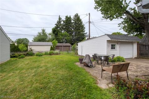 5042 N Barton Road Lyndhurst OH 44124