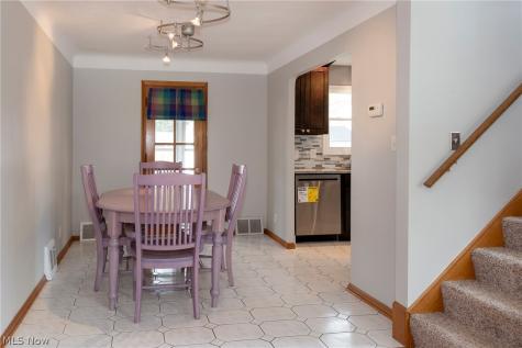 5042 N Barton Road Lyndhurst OH 44124