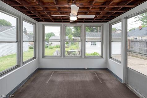 5042 N Barton Road Lyndhurst OH 44124