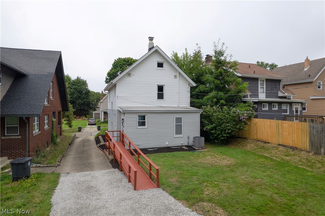 362 Palm Avenue Akron OH 44301