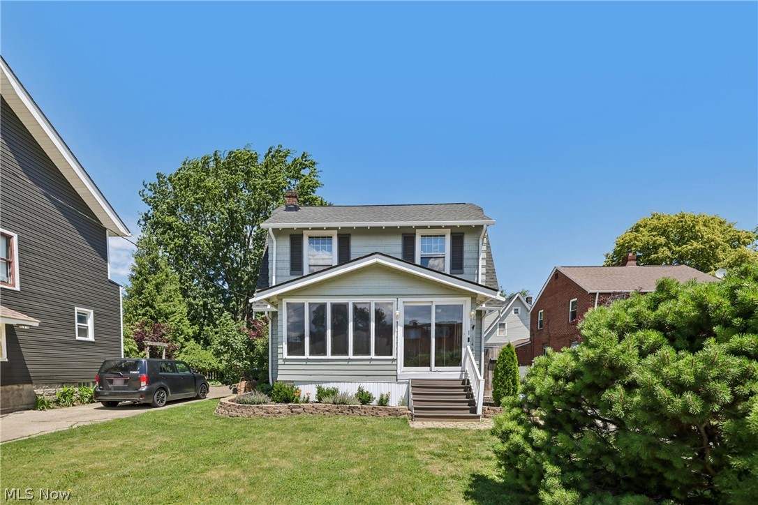 14606 Bartter Avenue Cleveland OH 44111