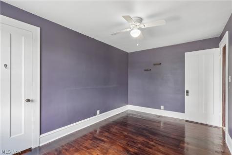 14606 Bartter Avenue Cleveland OH 44111