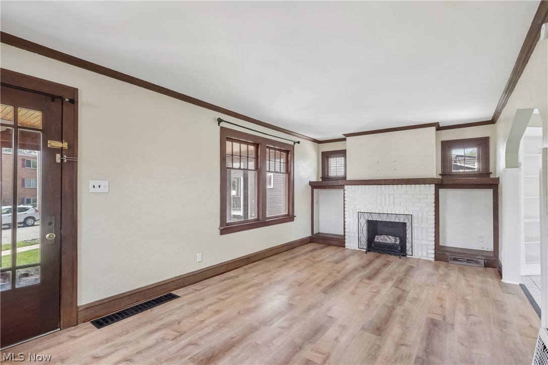 14606 Bartter Avenue Cleveland OH 44111