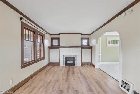 14606 Bartter Avenue Cleveland OH 44111