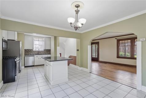 14606 Bartter Avenue Cleveland OH 44111