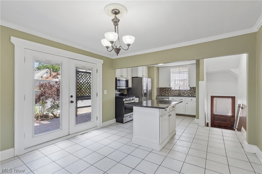 14606 Bartter Avenue Cleveland OH 44111