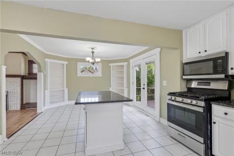 14606 Bartter Avenue Cleveland OH 44111