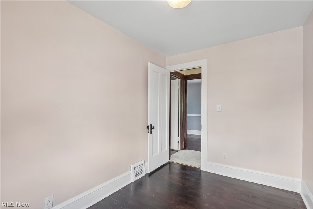 14606 Bartter Avenue Cleveland OH 44111