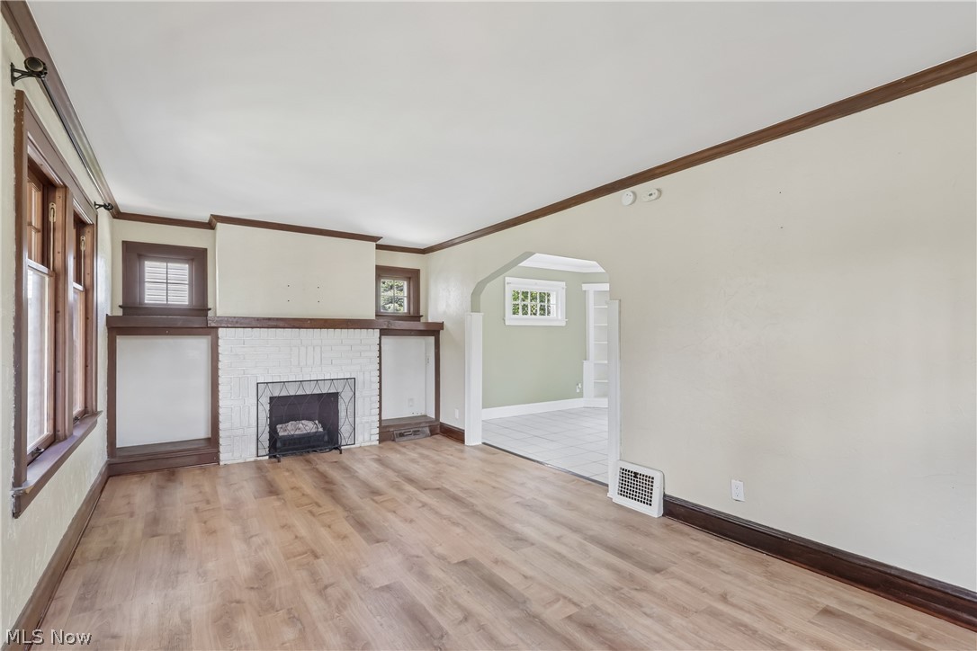 14606 Bartter Avenue Cleveland OH 44111