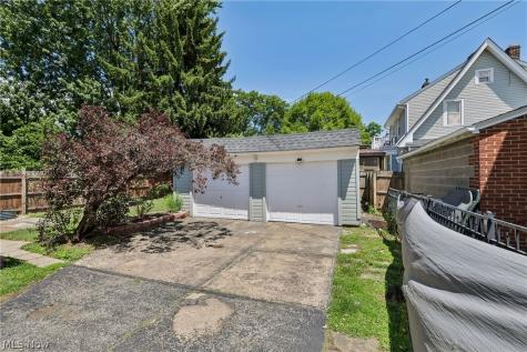 14606 Bartter Avenue Cleveland OH 44111