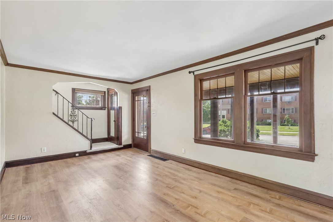 14606 Bartter Avenue Cleveland OH 44111