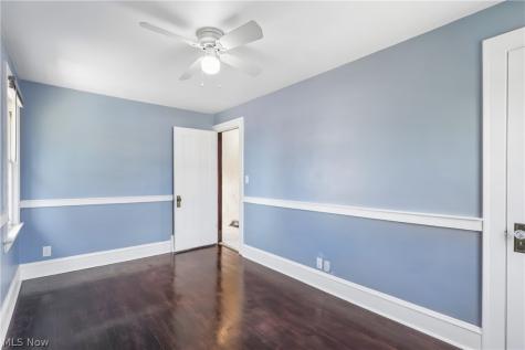 14606 Bartter Avenue Cleveland OH 44111