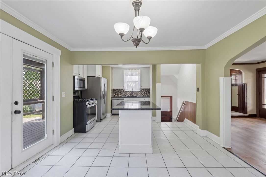 14606 Bartter Avenue Cleveland OH 44111