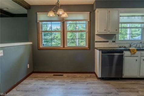 203 Albany Drive NW Canton OH 44708