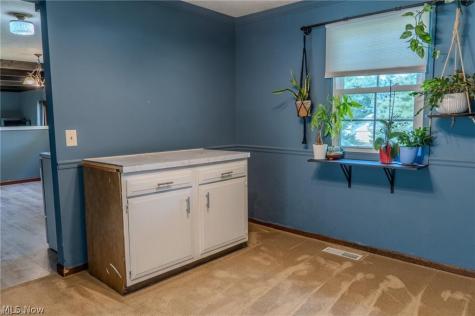 203 Albany Drive NW Canton OH 44708
