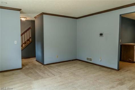 203 Albany Drive NW Canton OH 44708