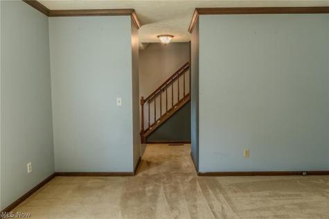 203 Albany Drive NW Canton OH 44708