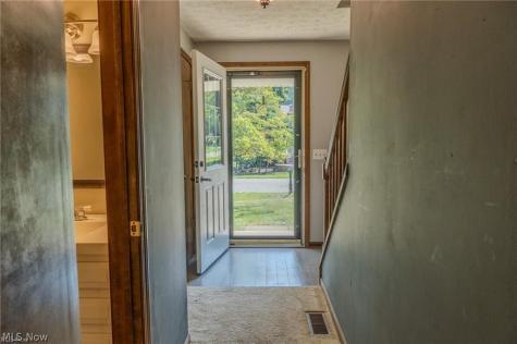 203 Albany Drive NW Canton OH 44708
