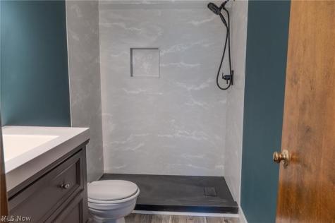 203 Albany Drive NW Canton OH 44708