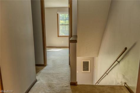 203 Albany Drive NW Canton OH 44708