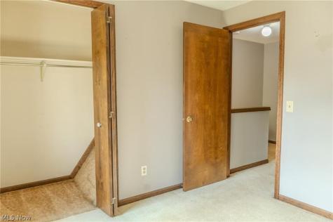 203 Albany Drive NW Canton OH 44708