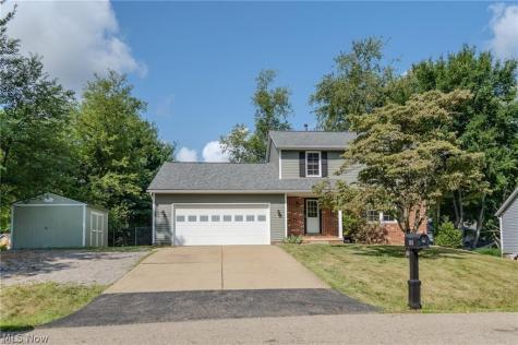 203 Albany Drive NW Canton OH 44708