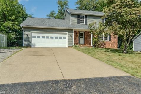 203 Albany Drive NW Canton OH 44708